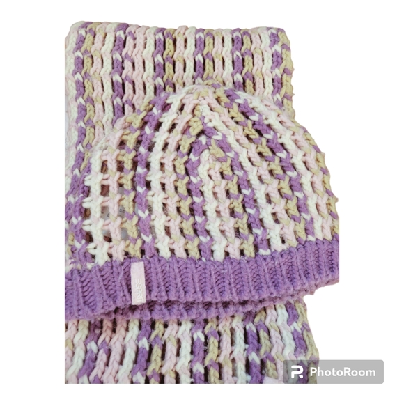 ESPRIT Vintage Knitted Touque & Scaft Set - Picture 2 of 5